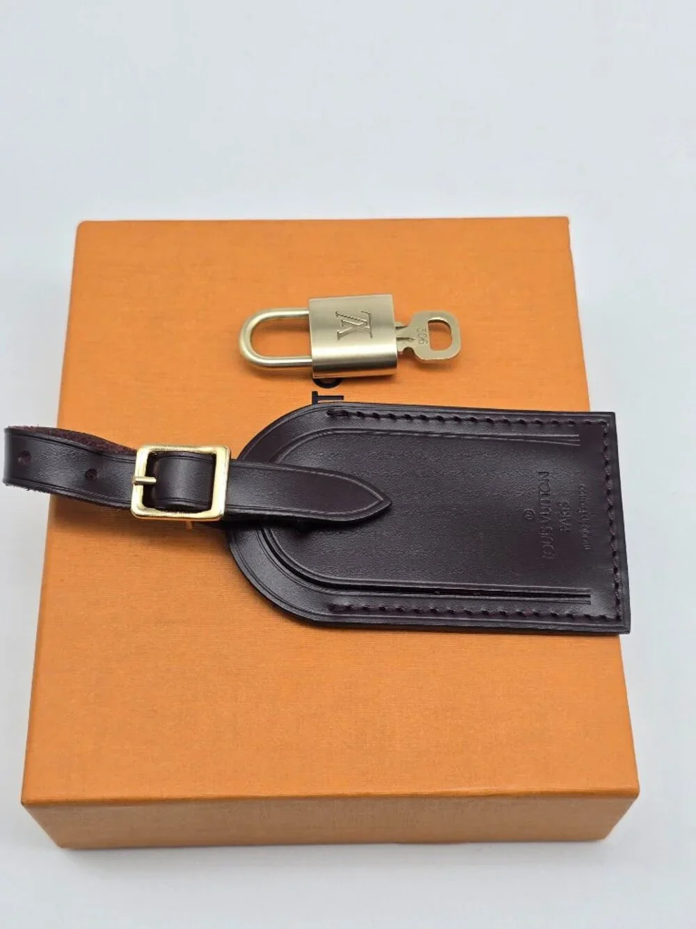 Authentic Louis Vuitton Brown Luggage Tag Gold LV Padlock Key & Box